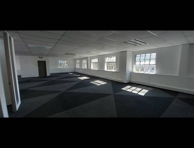 184M² OFFICE TO LET IN BRYANSTON